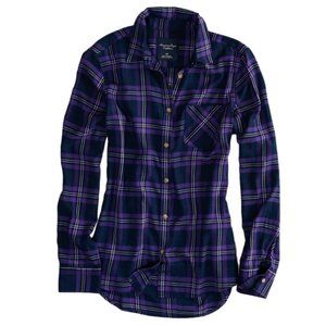 American Eagle Purple Navy Plaid Flannel Button Up